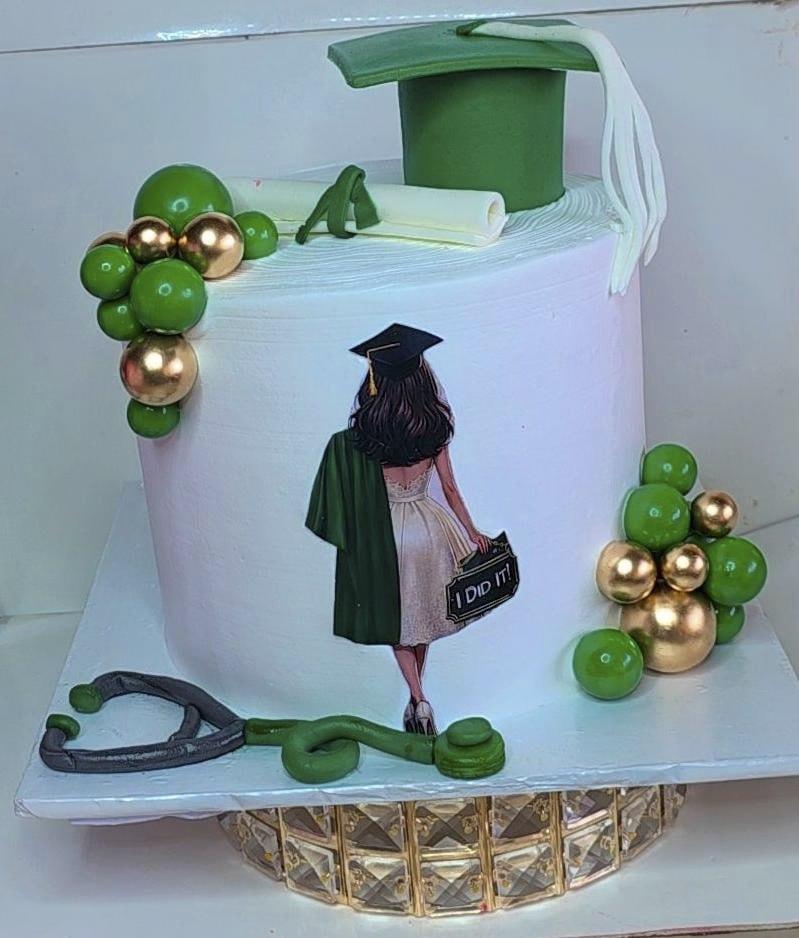 Graduation-cake