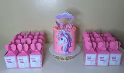 Cake + 30 Filled Snacks Boxes Package (1.5kg)Jaytal House Of Cake