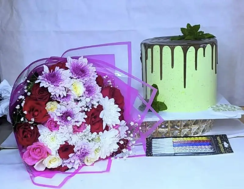 1.5kg Chocomint Cake, Medium Bouquet and Candles PackageJaytal House Of Cake